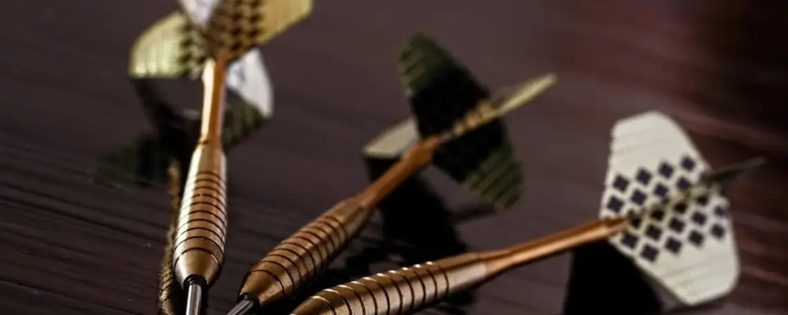 Skal jeg bruge særlige pile til elektronisk dart?